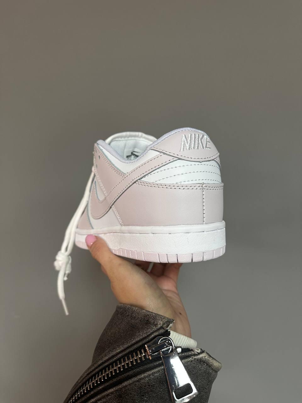 Nike SB Dunk Low Light Pink