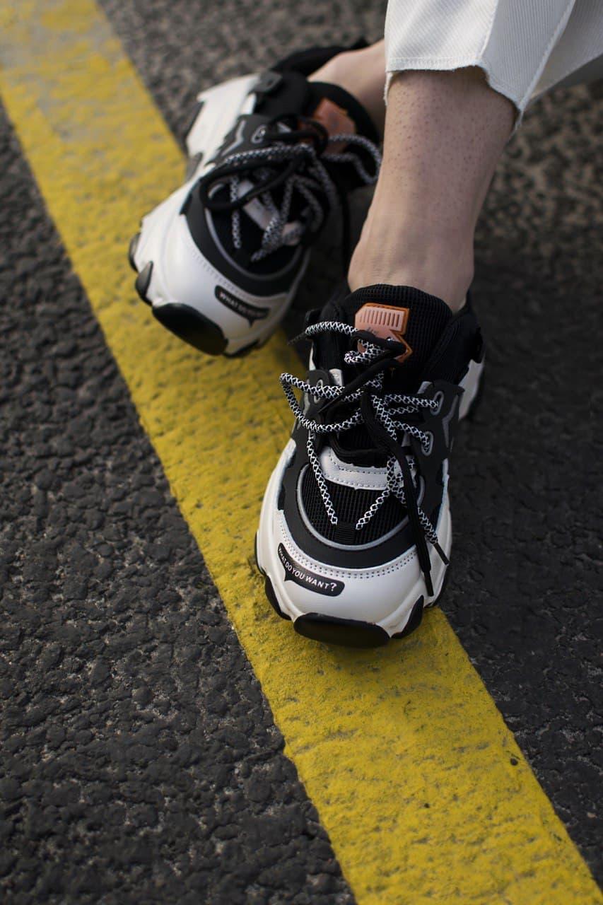 No Brand Shoes White Black 1