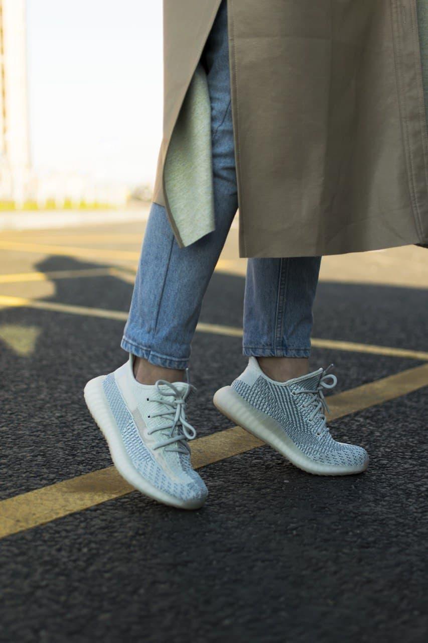 Adidas Yeezy 350 V2 Cloud White 1