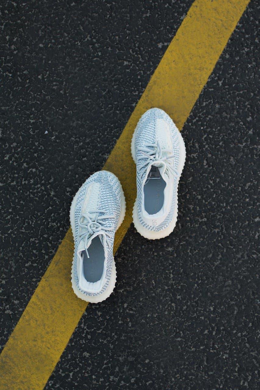 Adidas Yeezy 350 V2 Cloud White 1