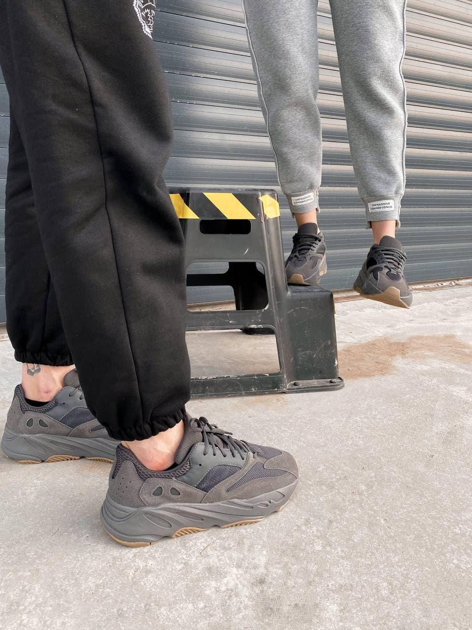Adidas Yeezy Boost 700 V1 Wave Runner «Black Raw Rubber» 2