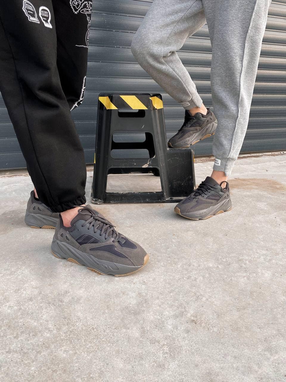 Adidas Yeezy Boost 700 V1 Wave Runner «Black Raw Rubber» 2