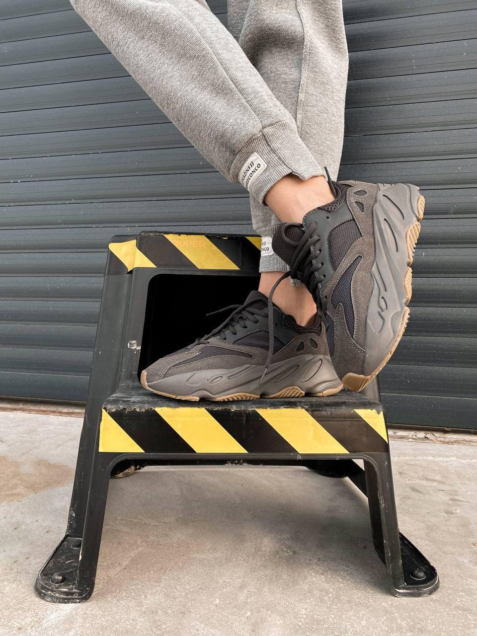 Adidas Yeezy Boost 700 V1 Wave Runner «Black Raw Rubber» 2