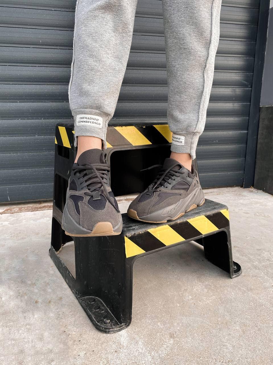 Adidas Yeezy Boost 700 V1 Wave Runner «Black Raw Rubber» 2
