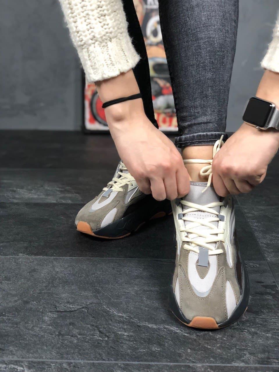 Adidas Yeezy Boost 700 V2 Grey x Kanye West 3
