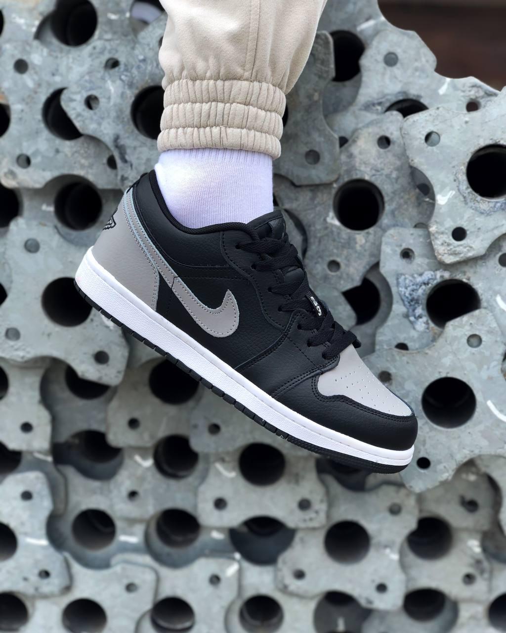 Nike Air Jordan Retro 1 Low Black Grey White 1