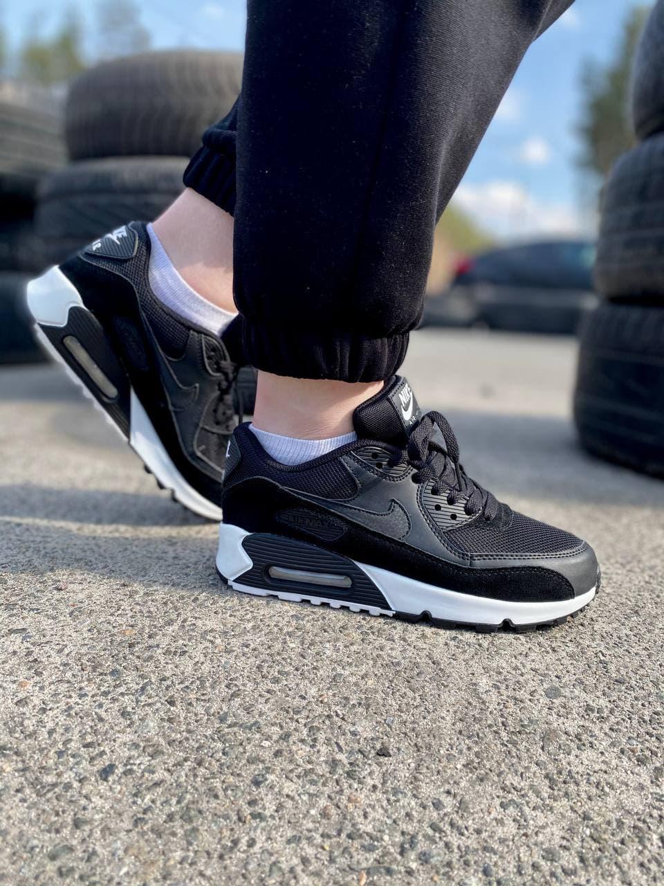 Nike Air Max 90 Black White 1