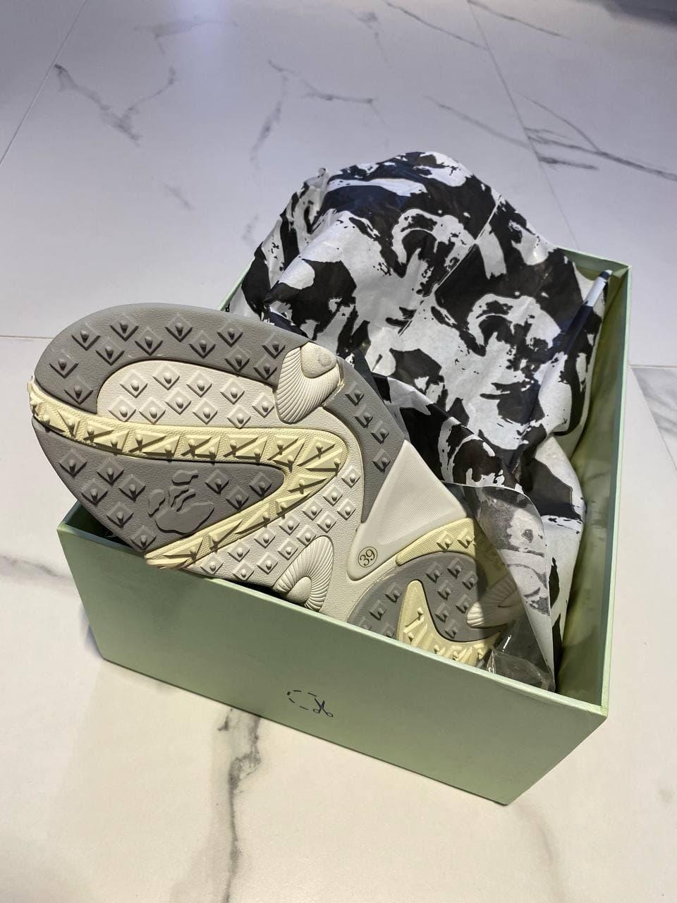 OFFxWHITE Odsy 2000 White