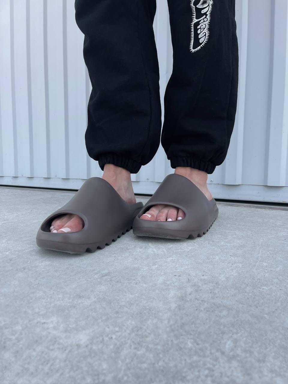 Adidas Yeezy Slide Soot