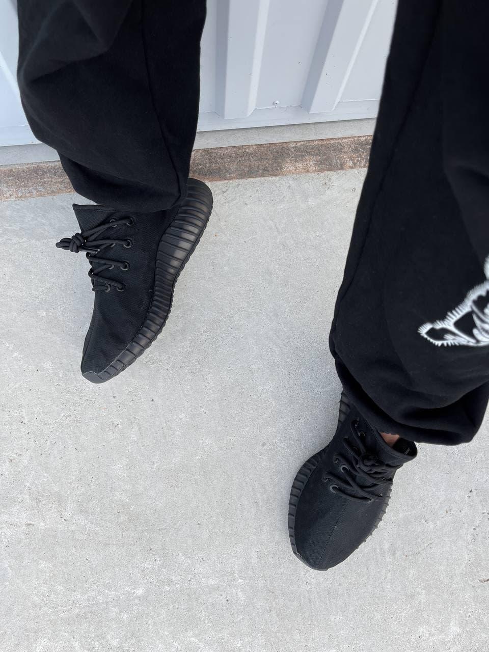 Adidas Yeezy Boost 350 V2 Mono Black