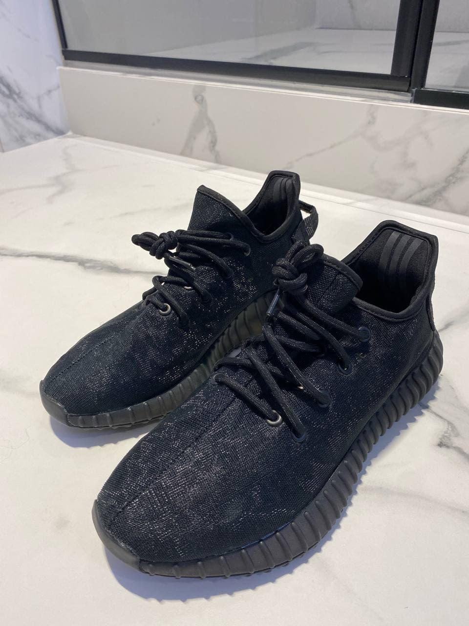 Adidas Yeezy Boost 350 V2 Mono Black
