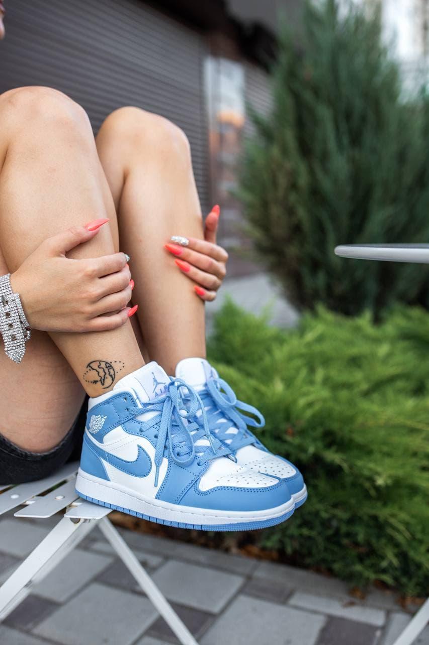 Nike Air Jordan 1 Retro Mid Blue White 2