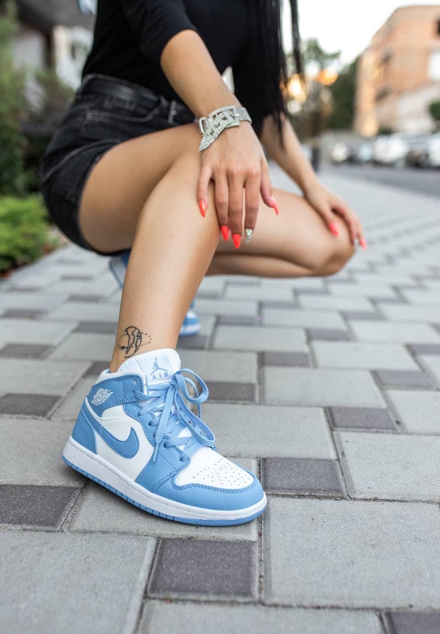 Nike Air Jordan 1 Retro Mid Blue White 2