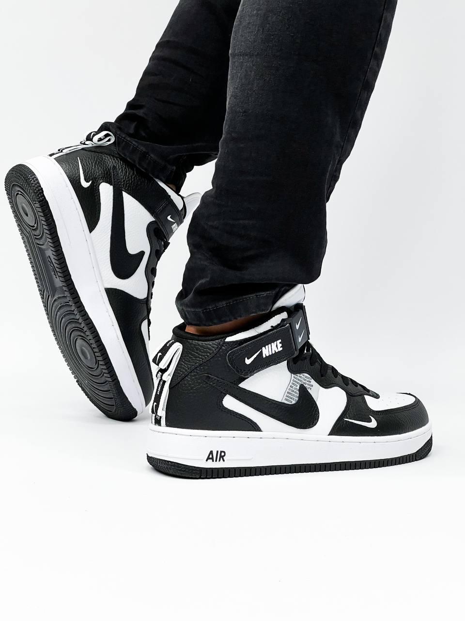 Nike Air force1 Mid lv8 utility Black White