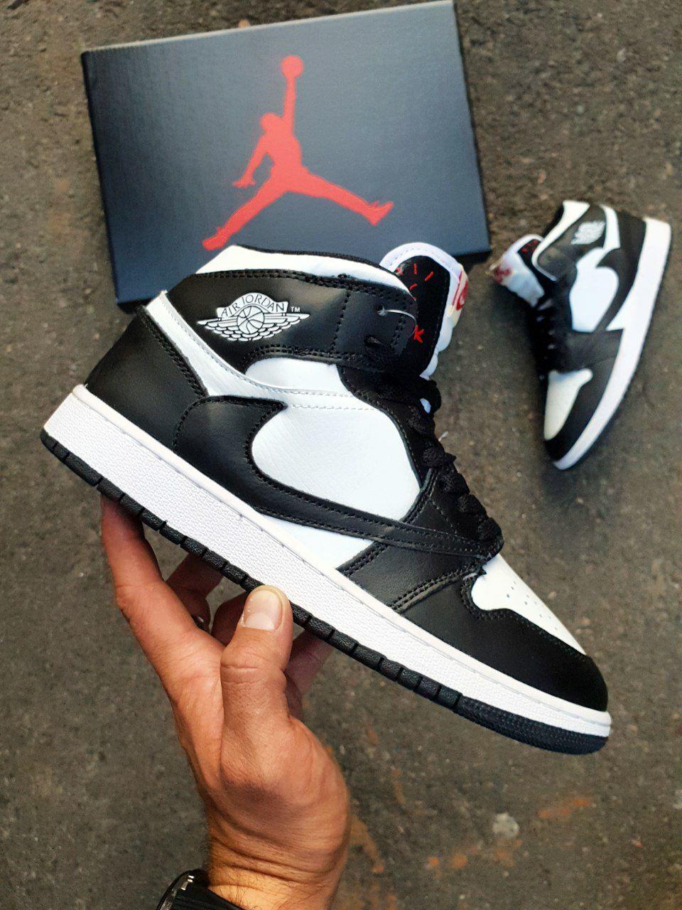 Nike Air Jordan 1 High × Travis Scot Black White