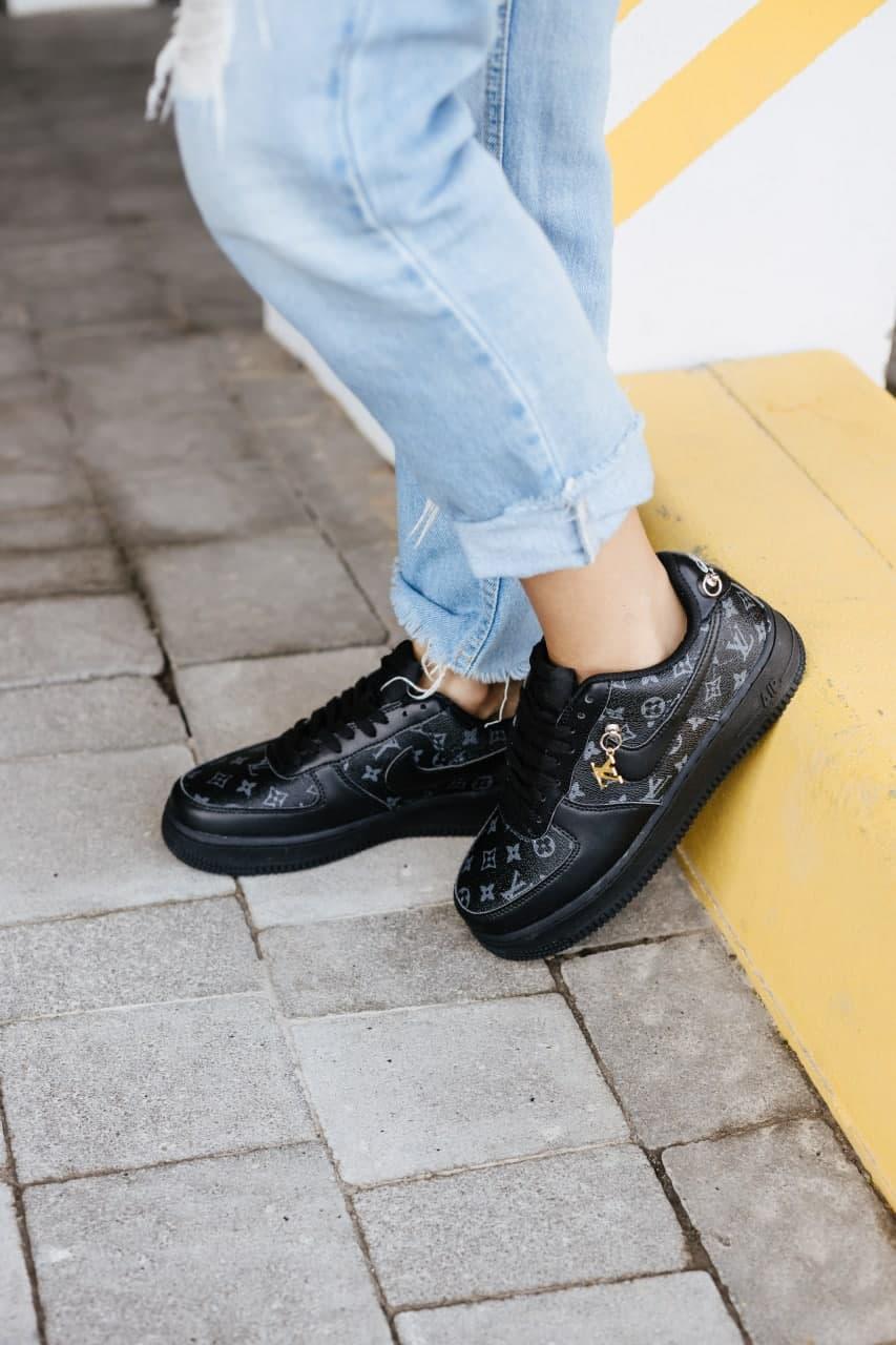 Nike Air Force 1 Black X LV