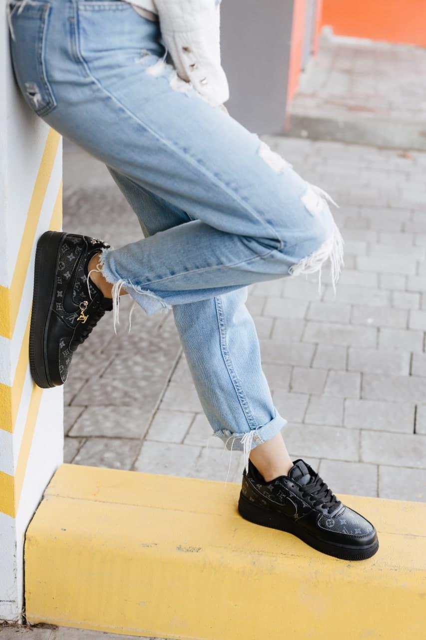 Nike Air Force 1 Black X LV