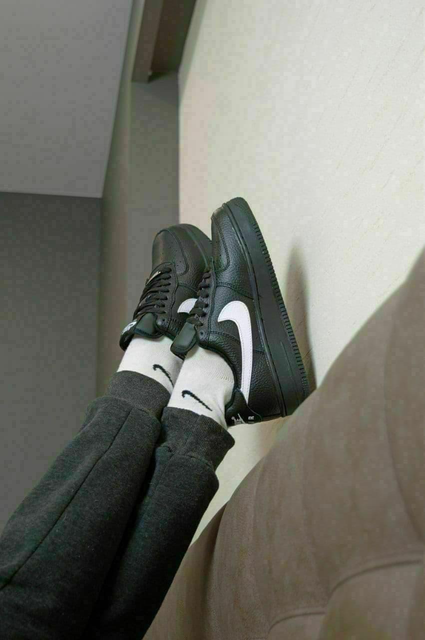 Nike Utiliti Low Winter Black «White Logo» 2
