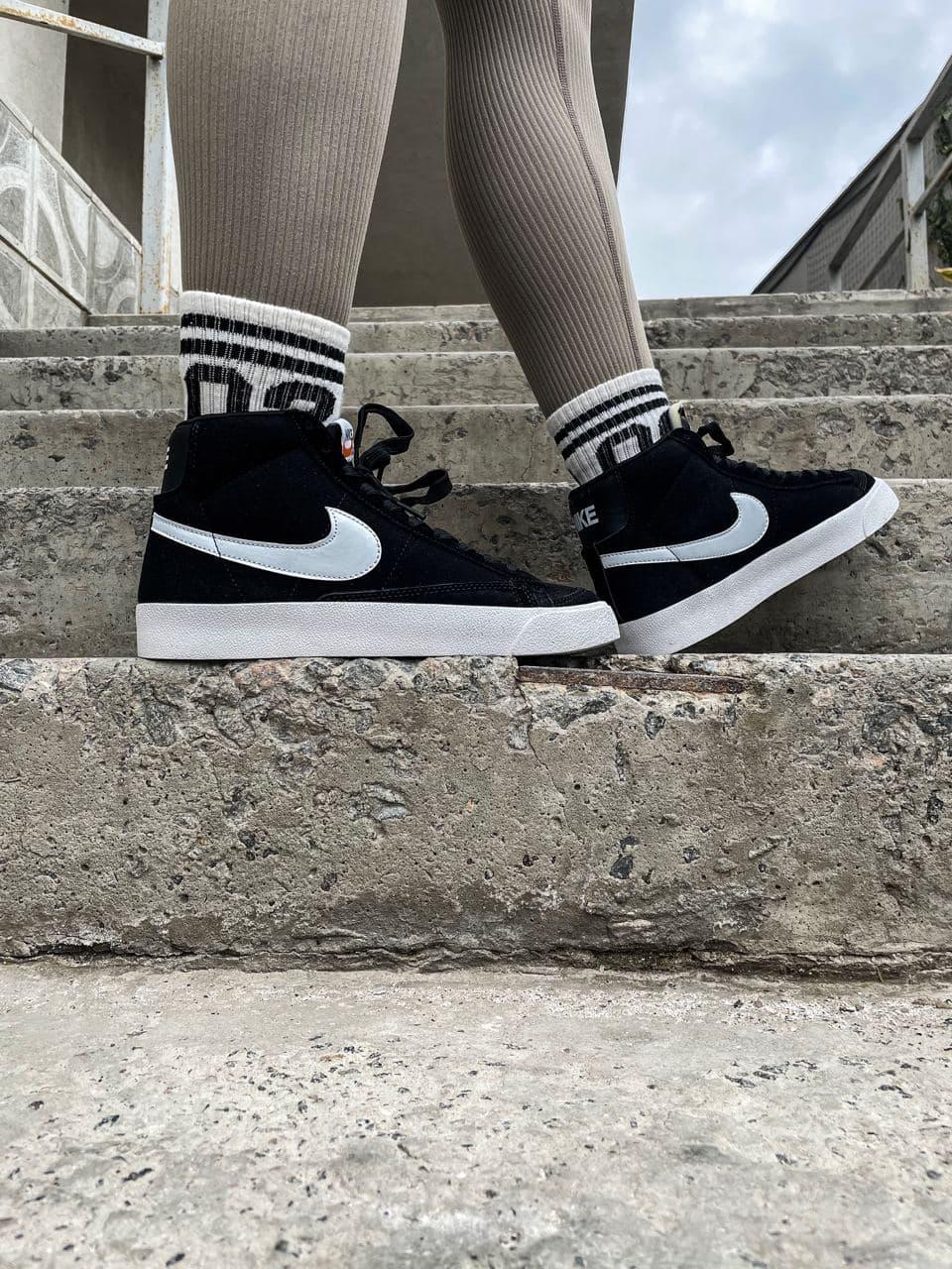 Nike Blazer Black White 1