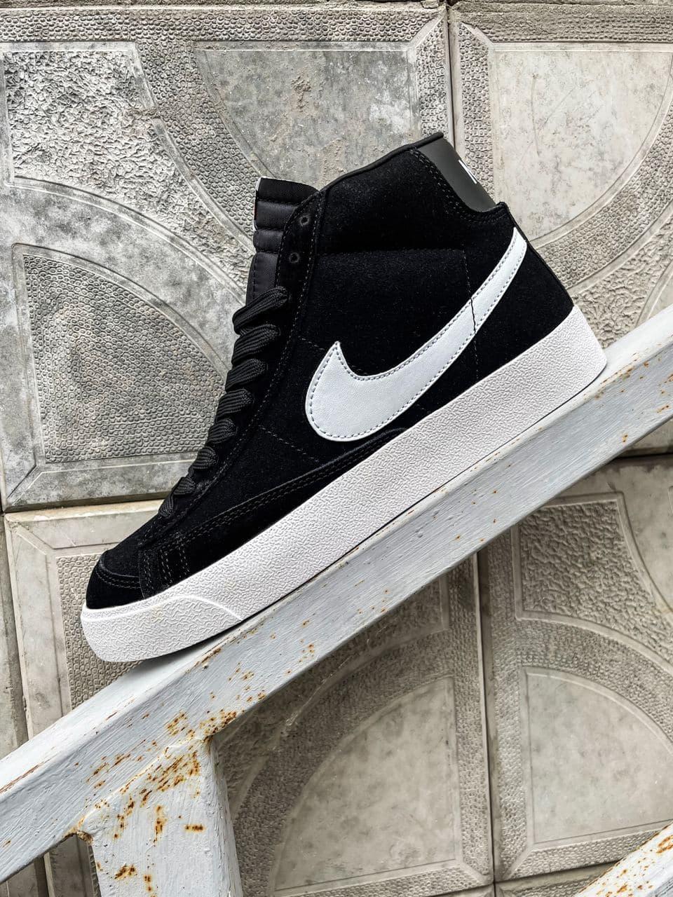 Nike Blazer Black White 1