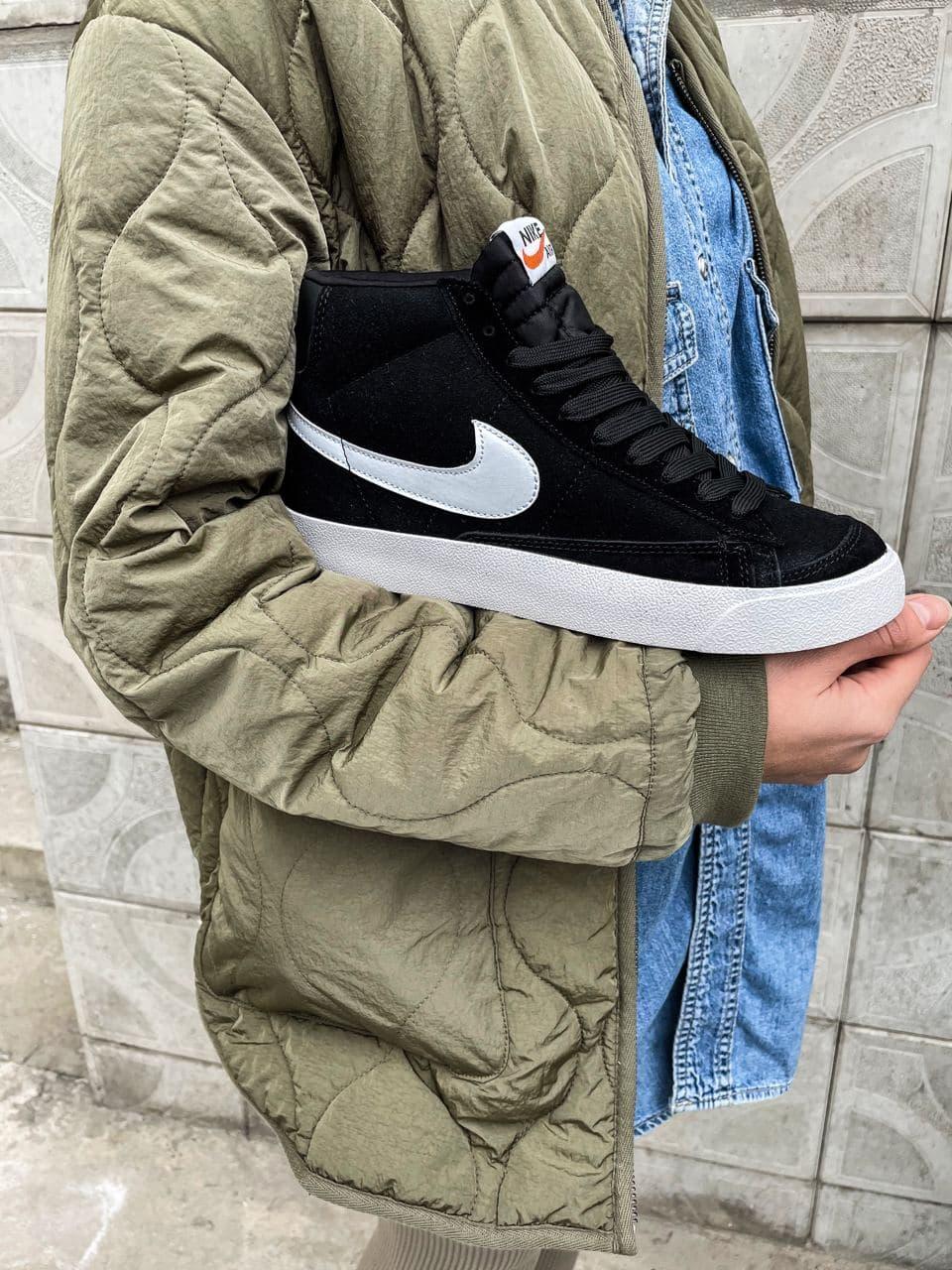 Nike Blazer Black White 1