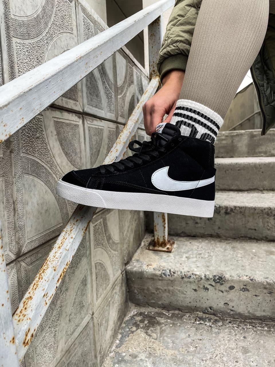 Nike Blazer Black White 1