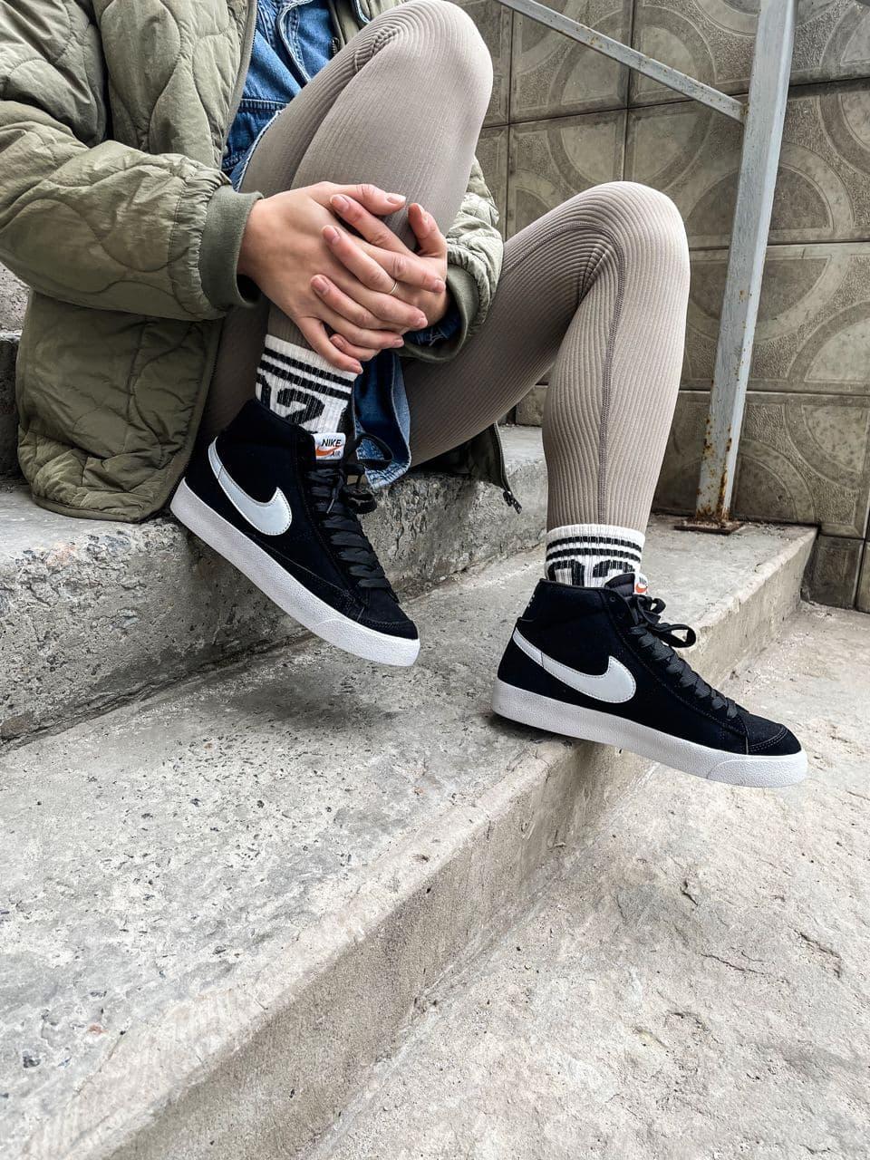 Nike Blazer Black White 1