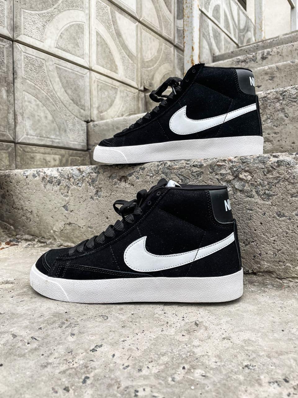 Nike Blazer Black White 1