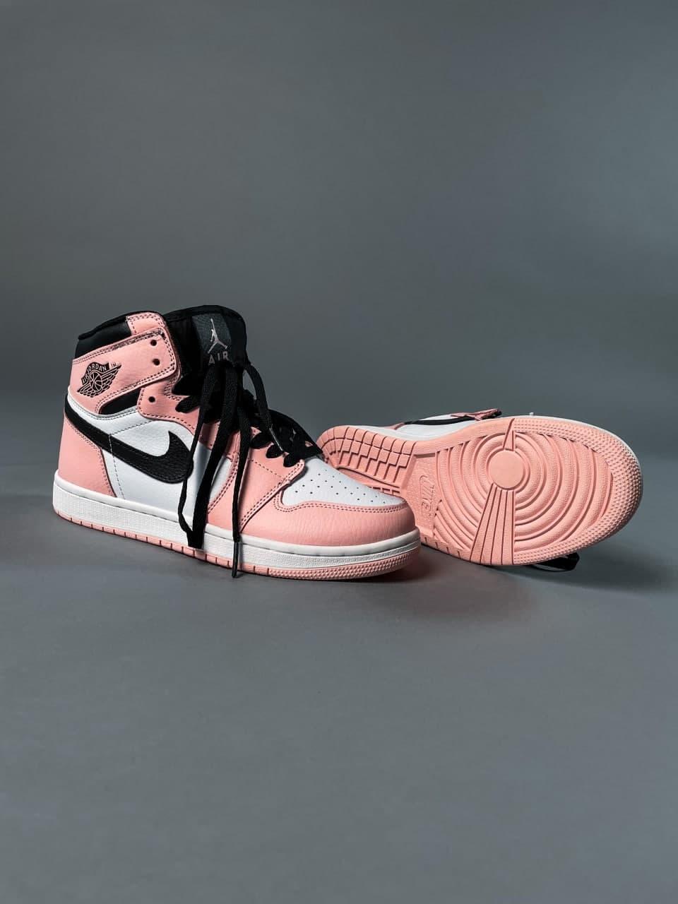 Nike Air Jordan 1 Retro High Pink «Black Logo» 1