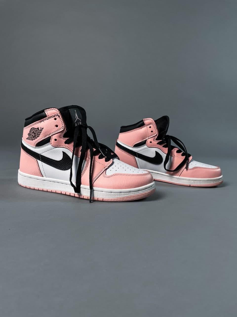 Nike Air Jordan 1 Retro High Pink «Black Logo» 1