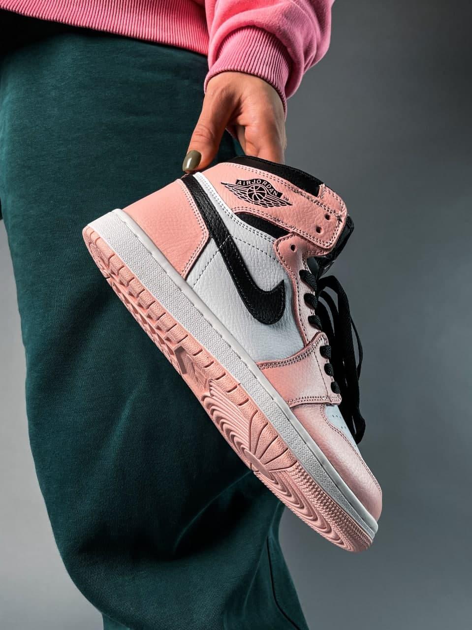 Nike Air Jordan 1 Retro High Pink «Black Logo» 1