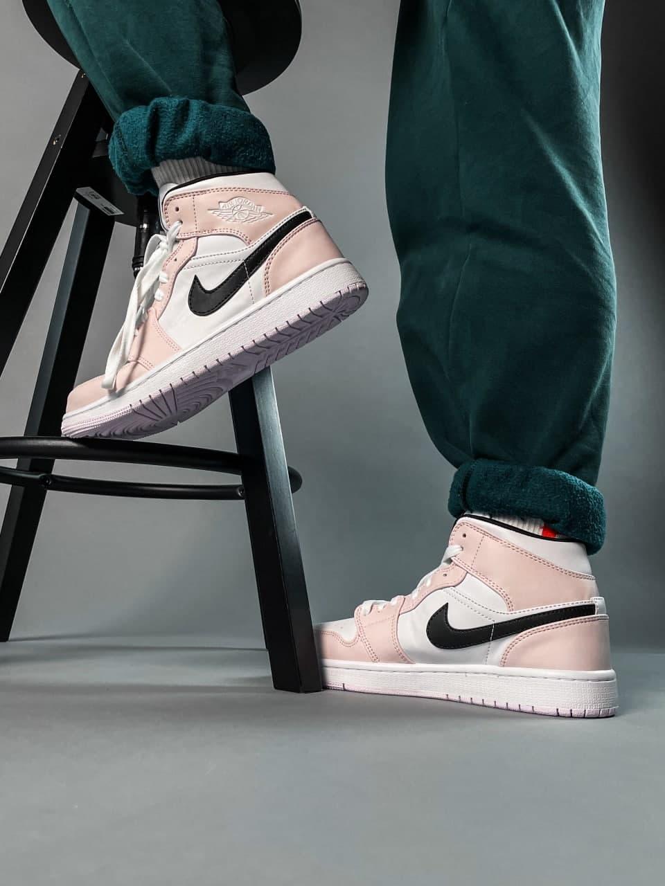 Nike Air Jordan 1 High Barely Rose