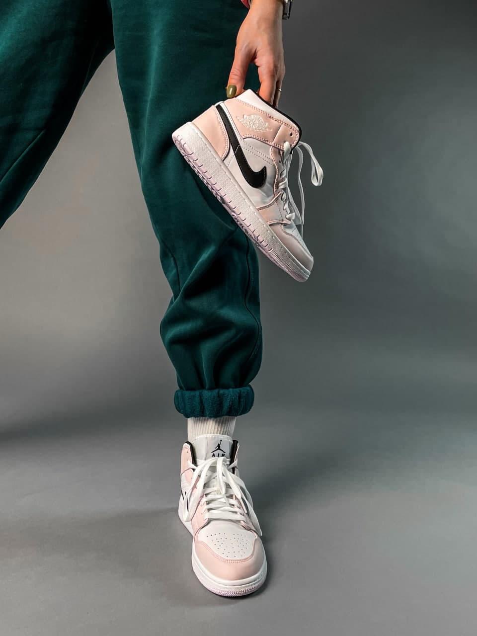 Nike Air Jordan 1 High Barely Rose