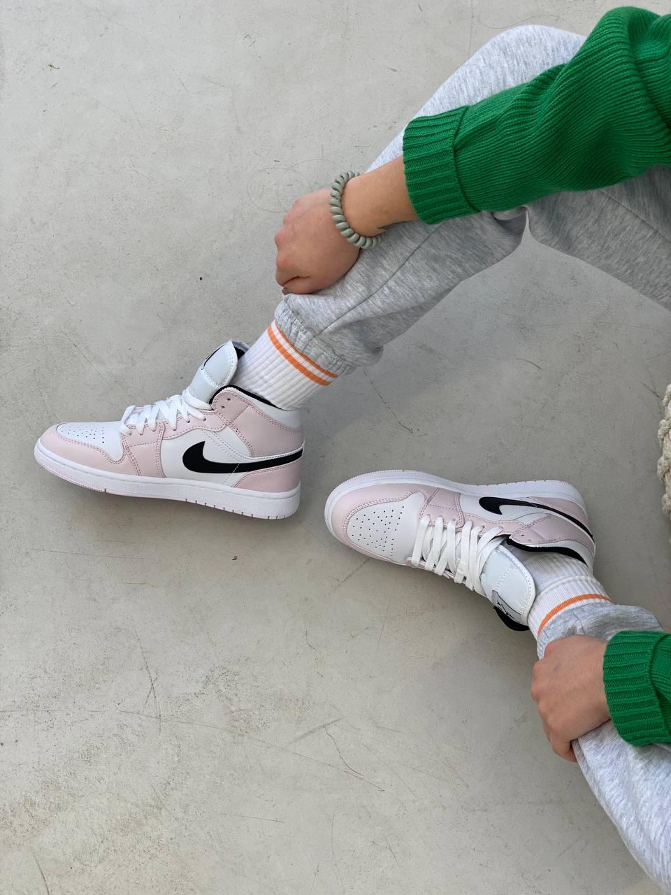 Nike Air Jordan 1 High Barely Rose