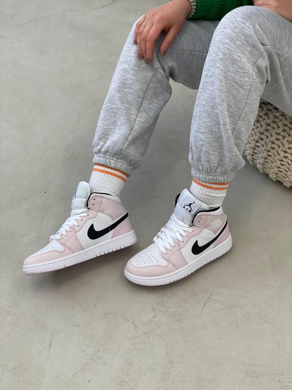 Nike Air Jordan 1 High Barely Rose