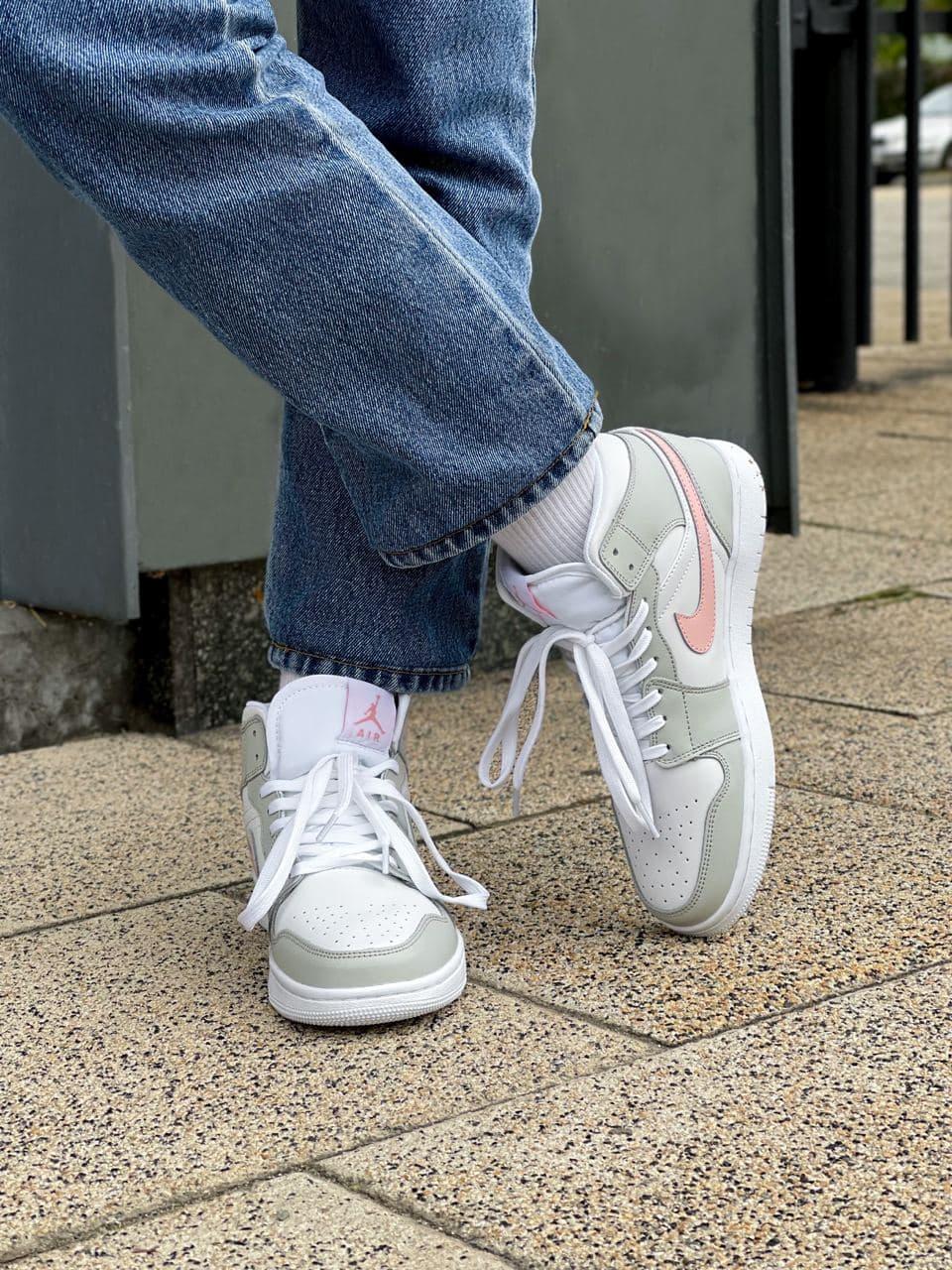 Nike Air Jordan 1 Retro High Grey/Orange