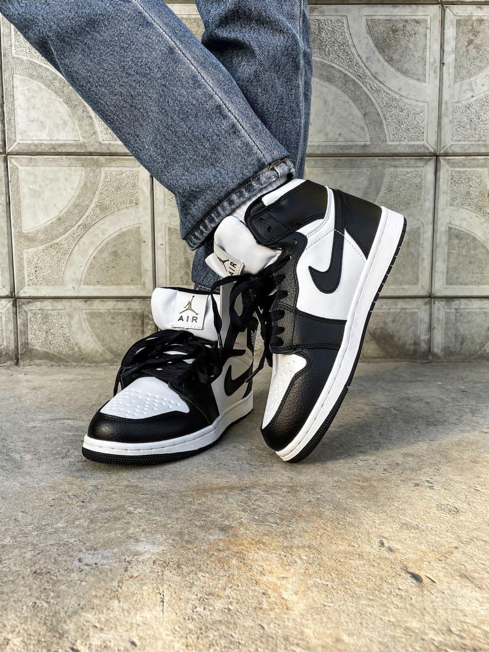 Nike Air Jordan Retro 1 High Fur Black White