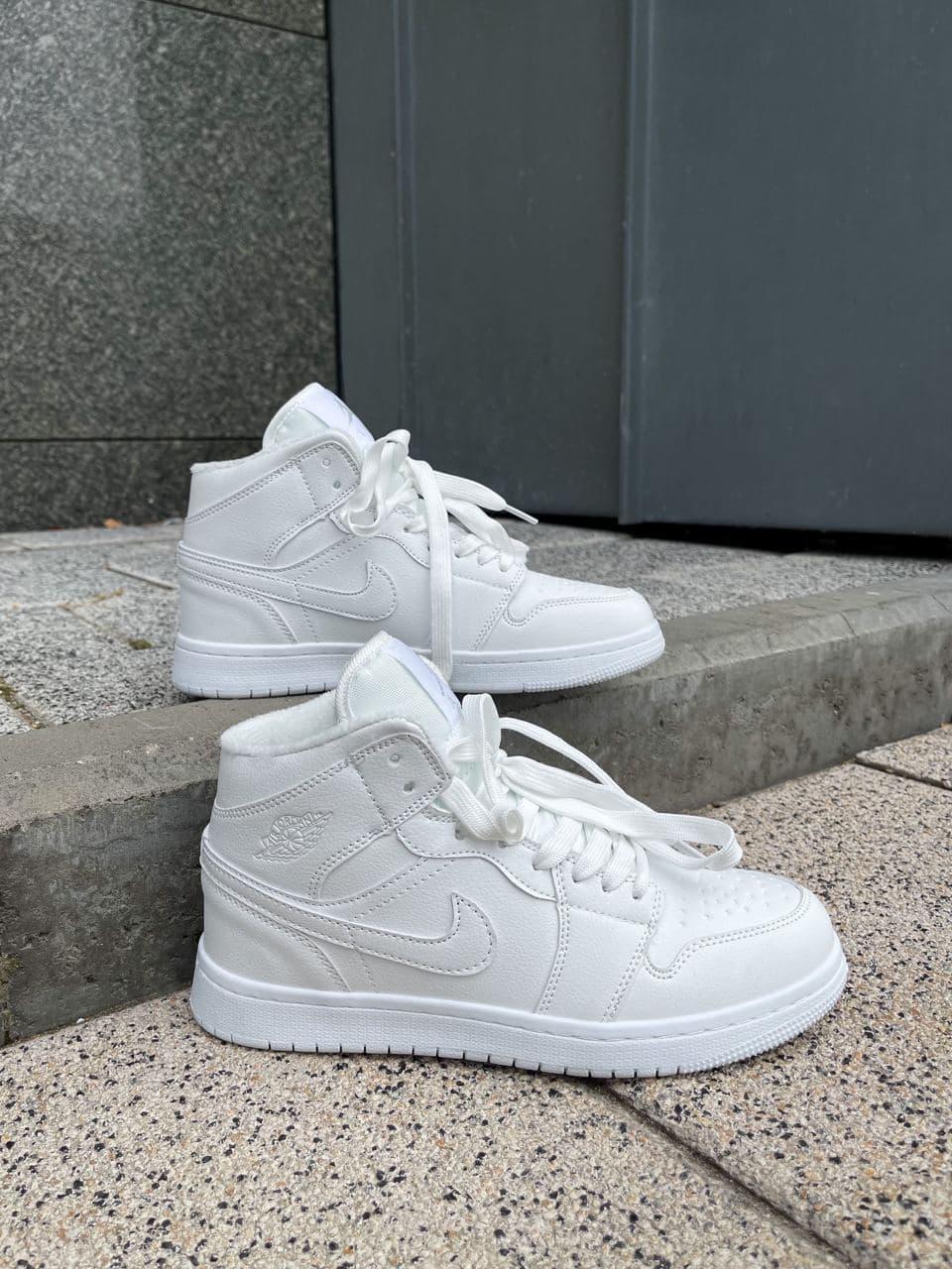 Nike Air Jordan Retro 1 High Triple White Fur