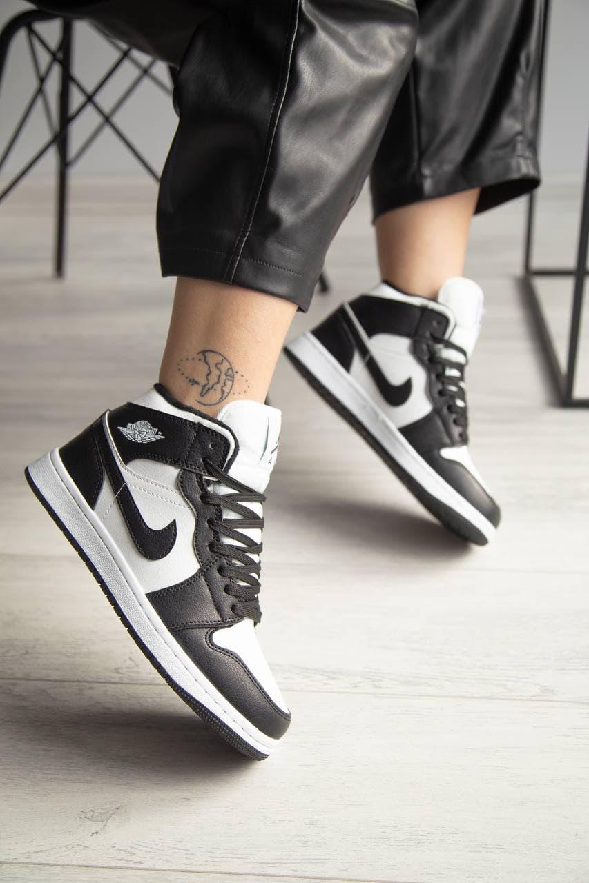 Nike Air Jordan Retro 1 High Black White 2