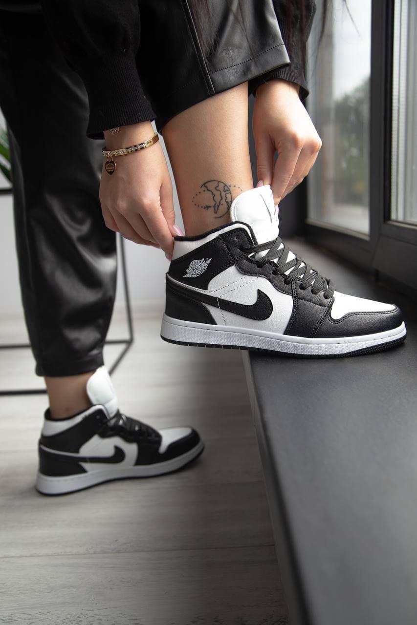 Nike Air Jordan Retro 1 High Black White 2