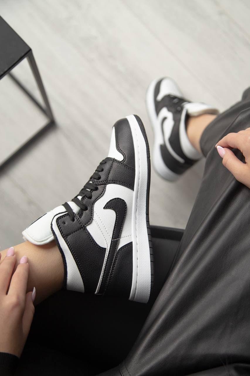 Nike Air Jordan Retro 1 High Black White 2
