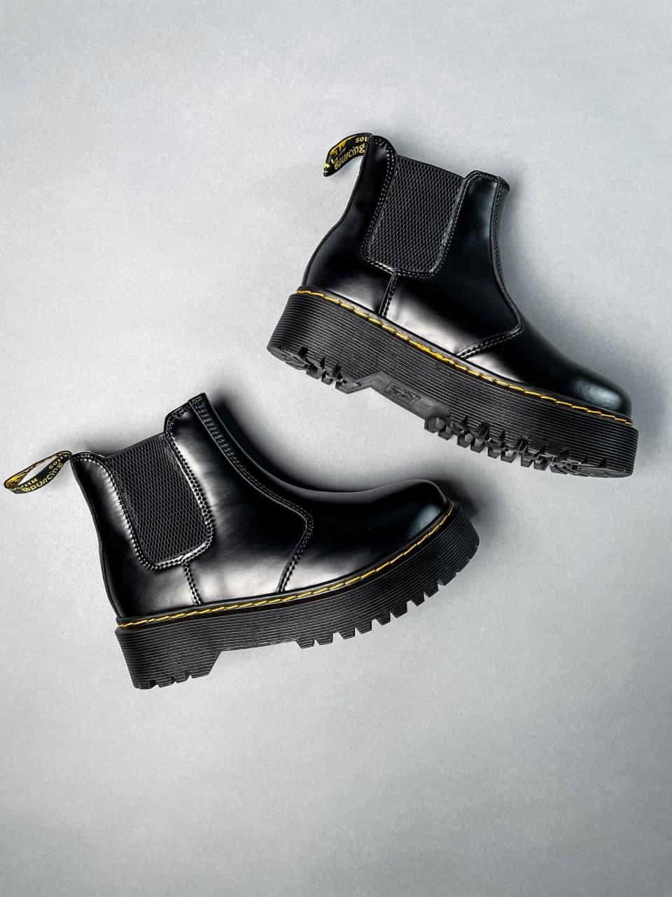 Dr. Martens Chelsea Black