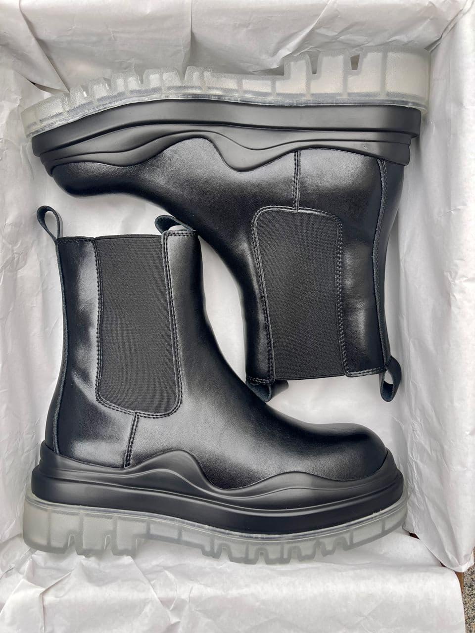 Bottega Veneta Black Sole