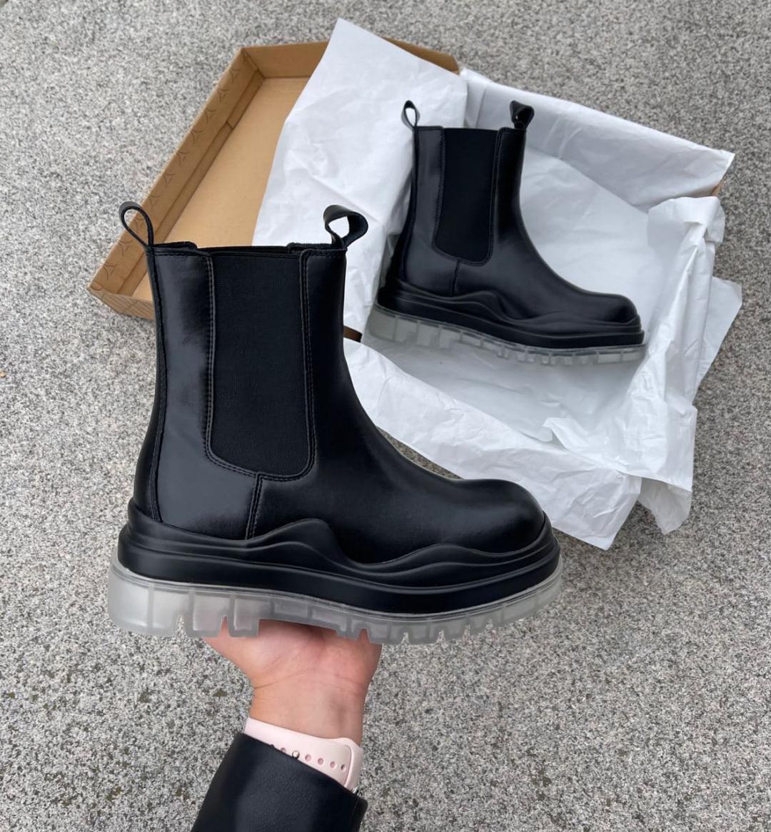 Bottega Veneta Black Sole