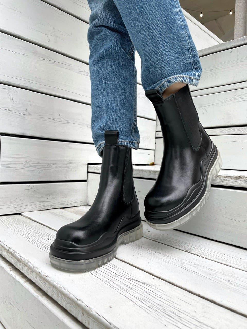Bottega Veneta Black Sole
