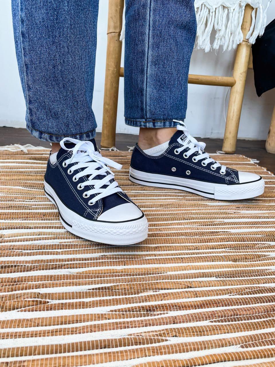 Converse Low Navy Blue