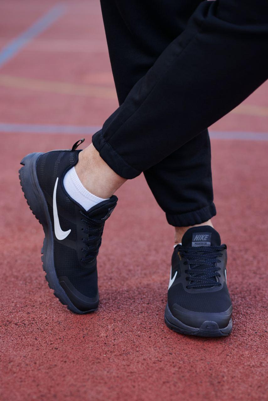 Nike Pegasus 30 Black White