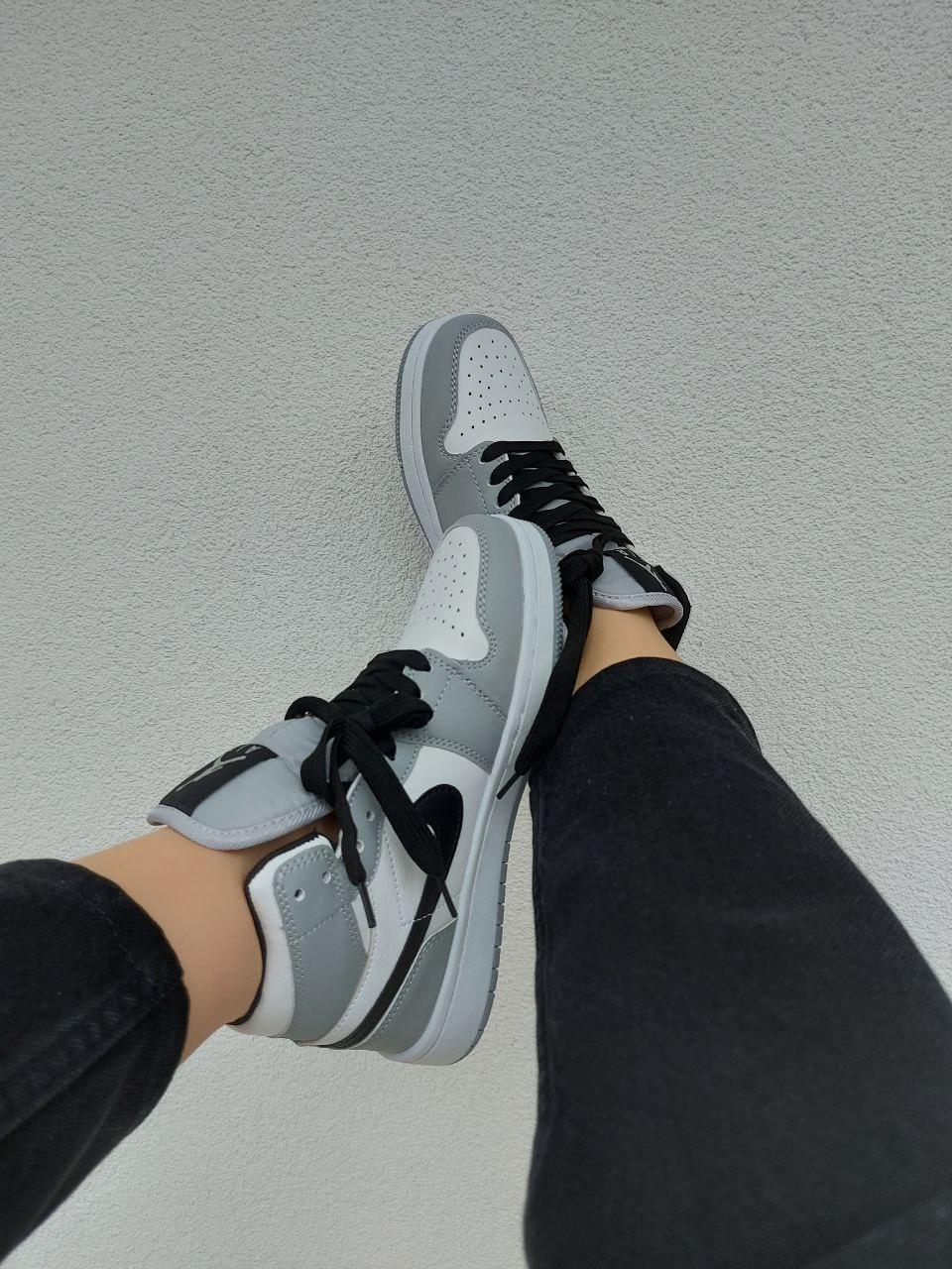 Nike Air Jordan 1 Retro Smoke Grey