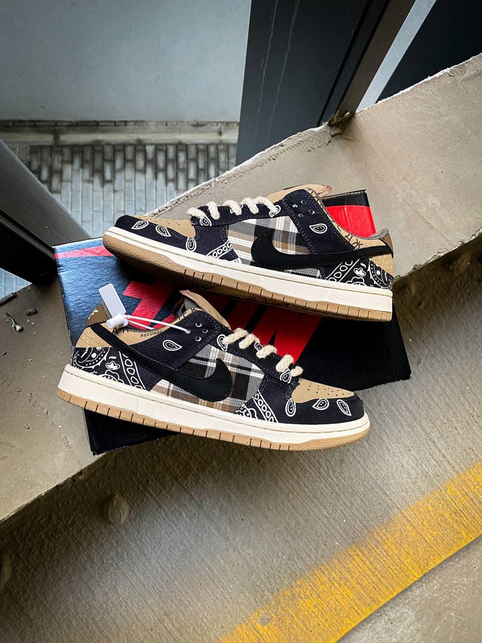 Nike SB Dunk Low x Travis Scott Cactus Jack Blue Brown