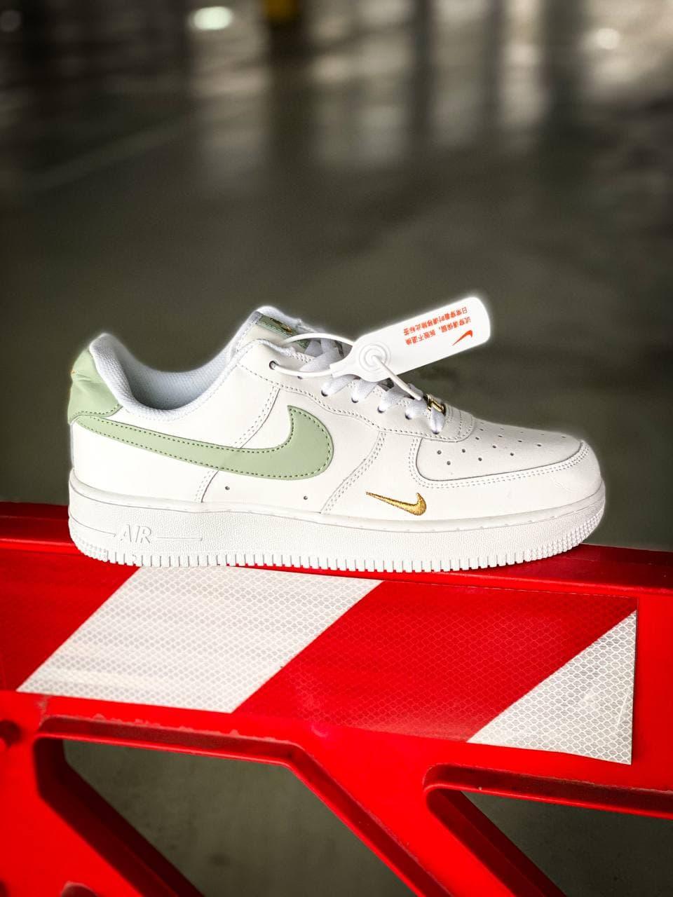Nike Air Force 1 Low '07 Essential Green